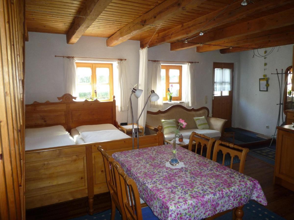 Ferienbauernhof Bosch Holiday home Funfstetten